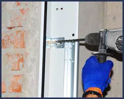 Neighborhood Garage Door Phoenix, AZ 602-718-3546 - side-door-repair-t-22-gr-23m